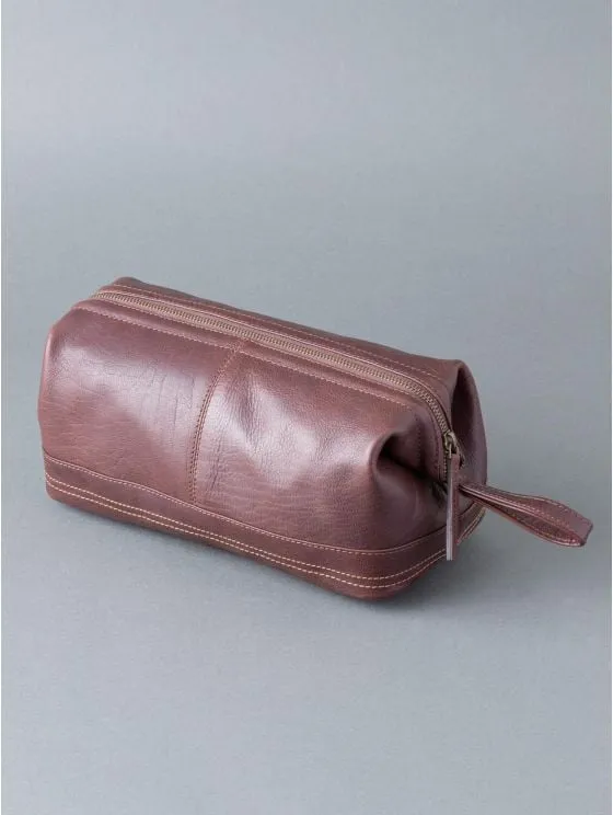 Keswick Leather Wash Bag in Brown