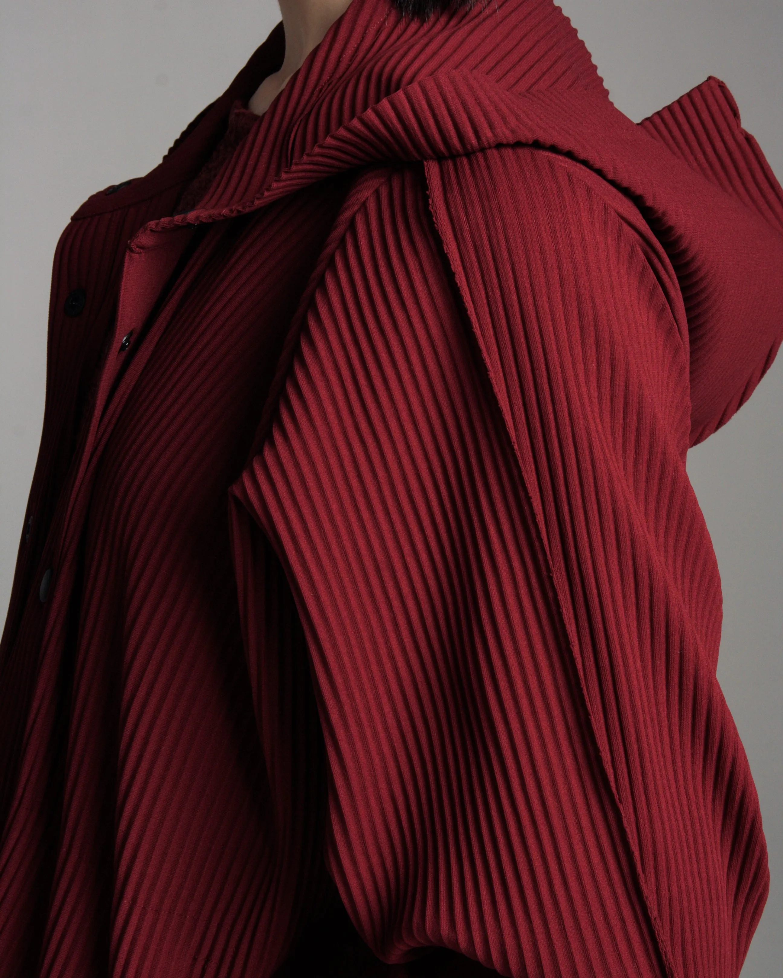 Maroon Fine Knit Pleated Hooded Jacket