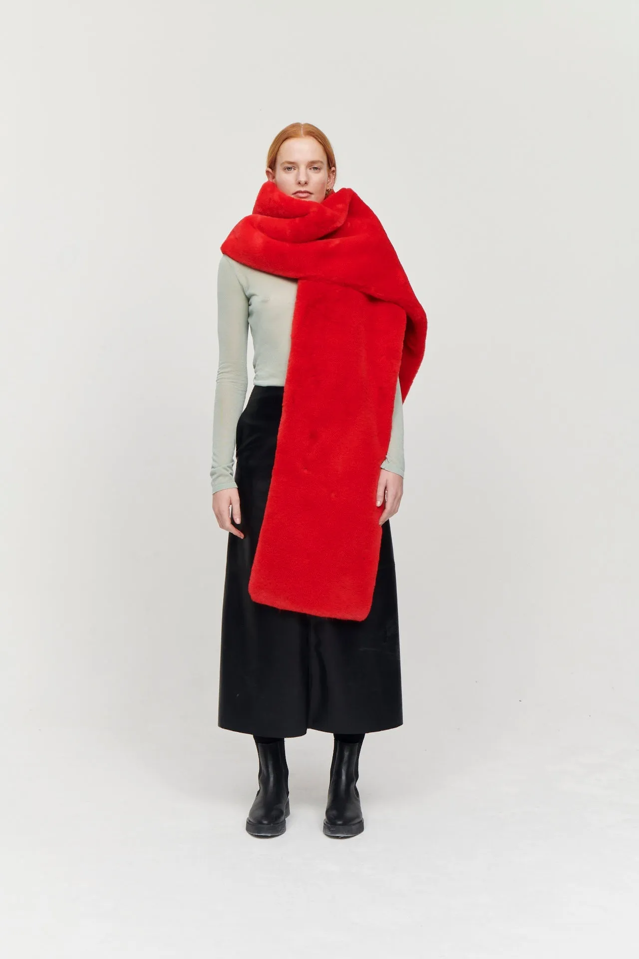 OLIVIA OVERSIZED SCARF RED