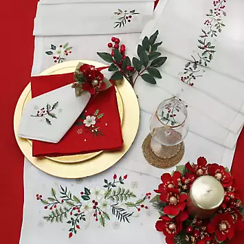 Peggy Wilkins Christmas Roses Set of 4 Embroidered Placemats - Cream | Kaleidoscope