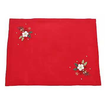 Peggy Wilkins Christmas Roses Set of 4 Embroidered Placemats - Red | Kaleidoscope