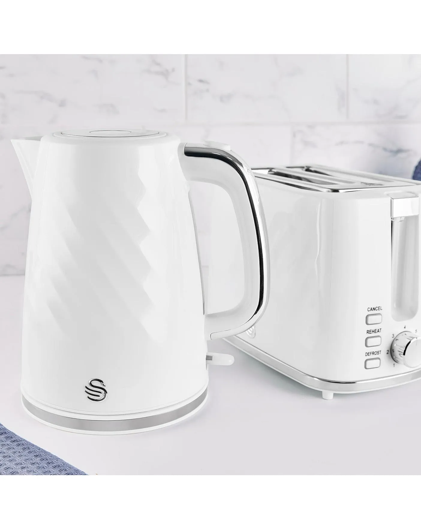 Swan Windsor 1.7L Textured Kettle and 2 Slice Toaster White