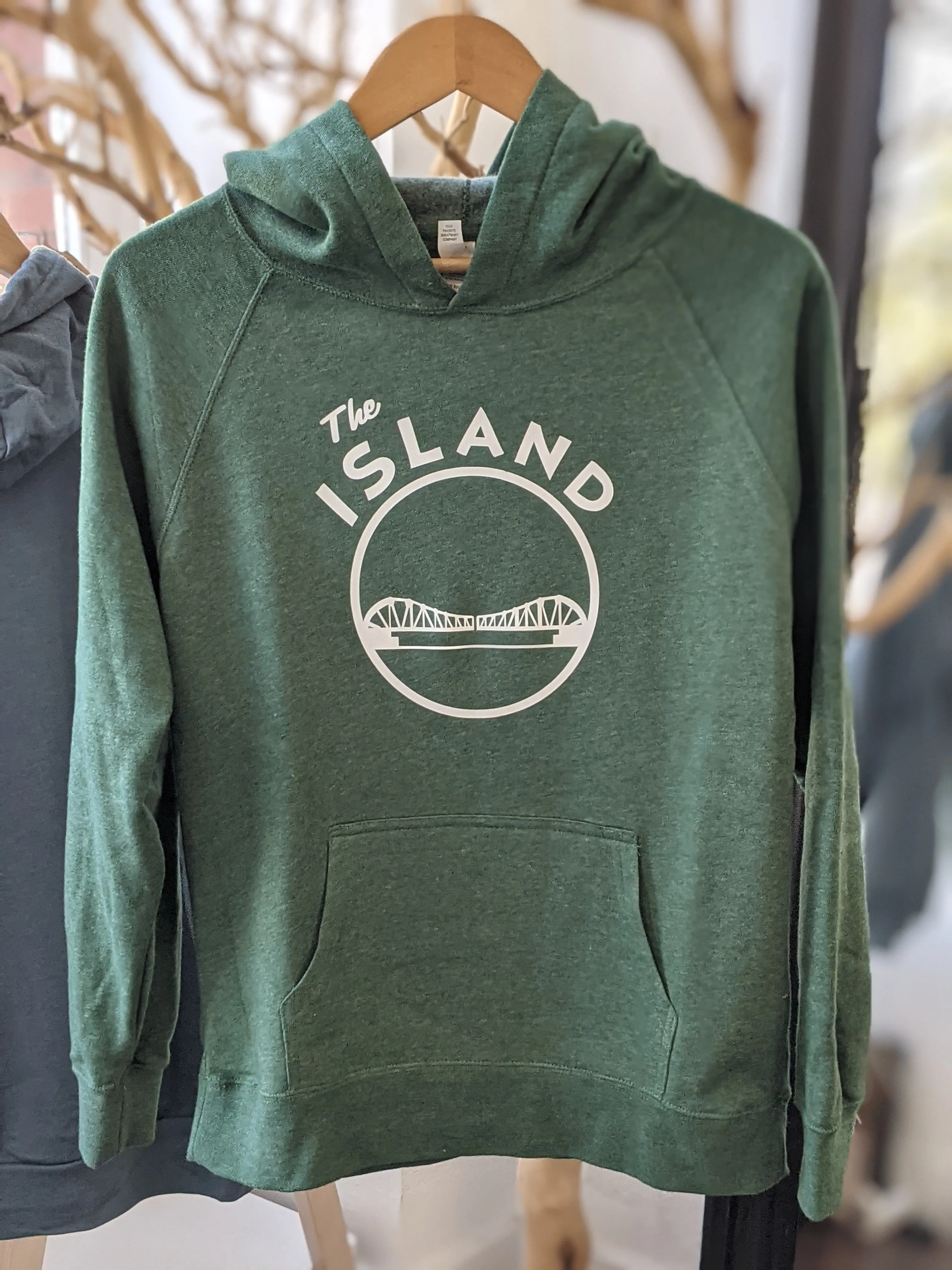 THE ISLAND YOUTH PULLOVER RAGLAN HOODIE